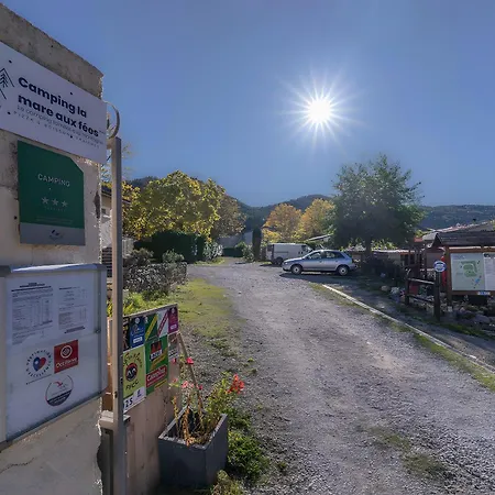 Montana 1 - 4 Personnes Dağ evi Roquefeuil